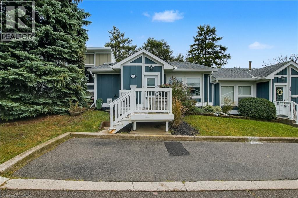 47 Bishop Reding Trail, Hamilton, Ontario  L9B 2L7 - Photo 2 - 40766288