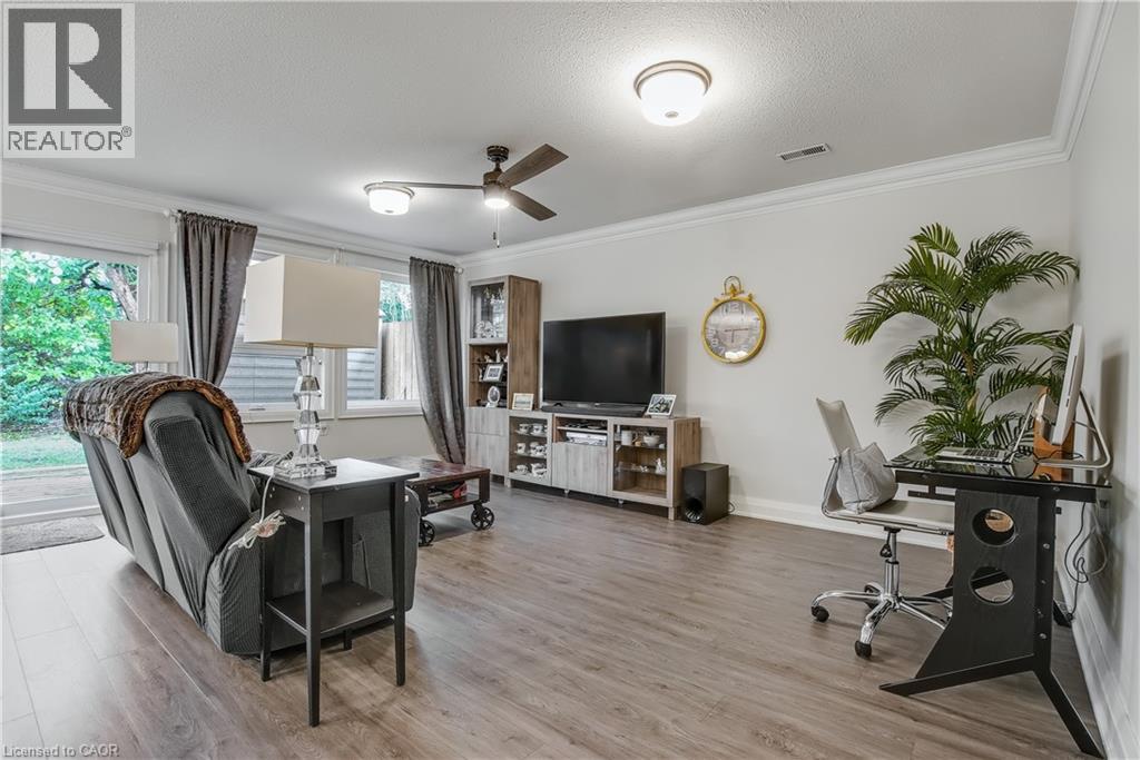 47 Bishop Reding Trail, Hamilton, Ontario  L9B 2L7 - Photo 13 - 40766288