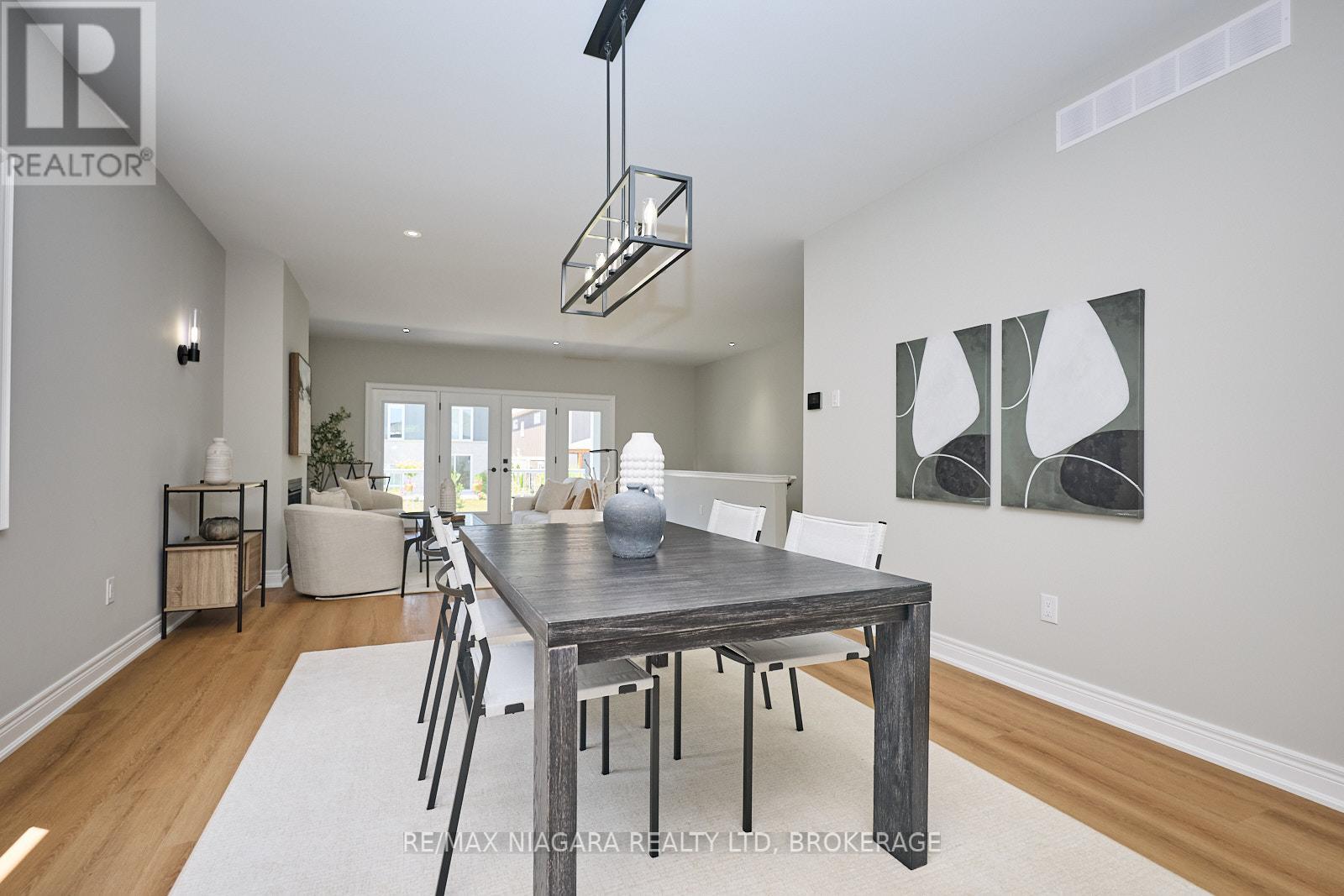 21 Sunrise Court N, Fort Erie, Ontario  L0S 1N0 - Photo 10 - X12403252