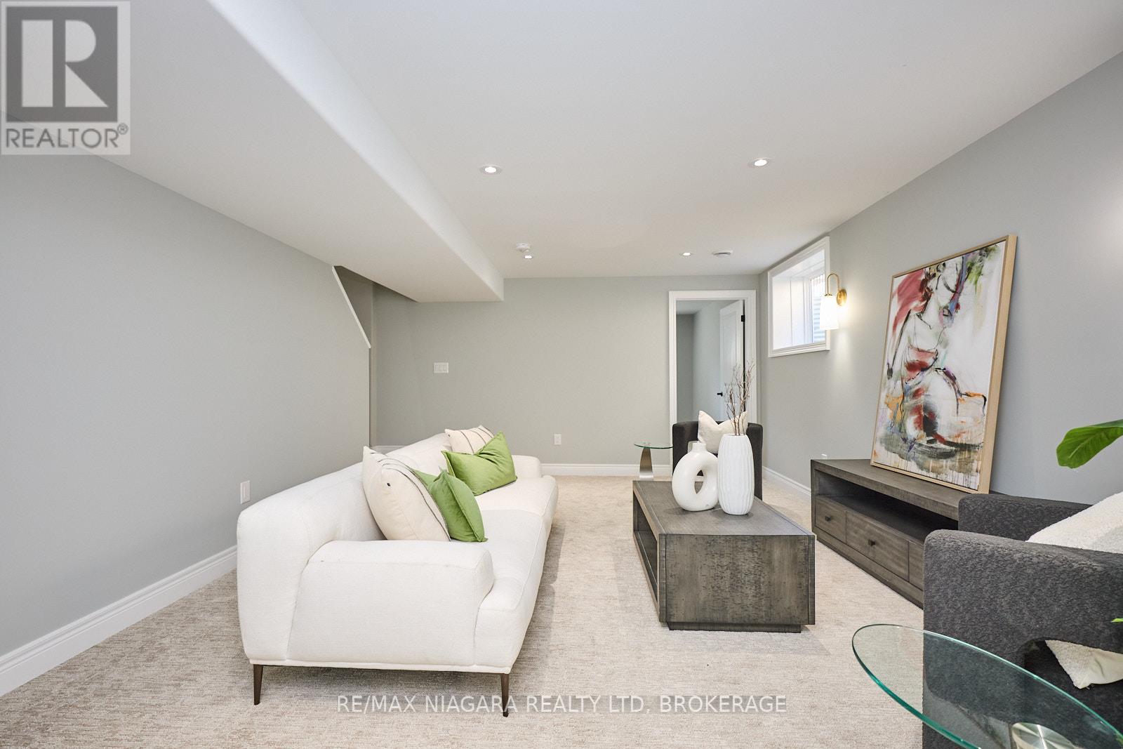 21 Sunrise Court N, Fort Erie, Ontario  L0S 1N0 - Photo 27 - X12403252