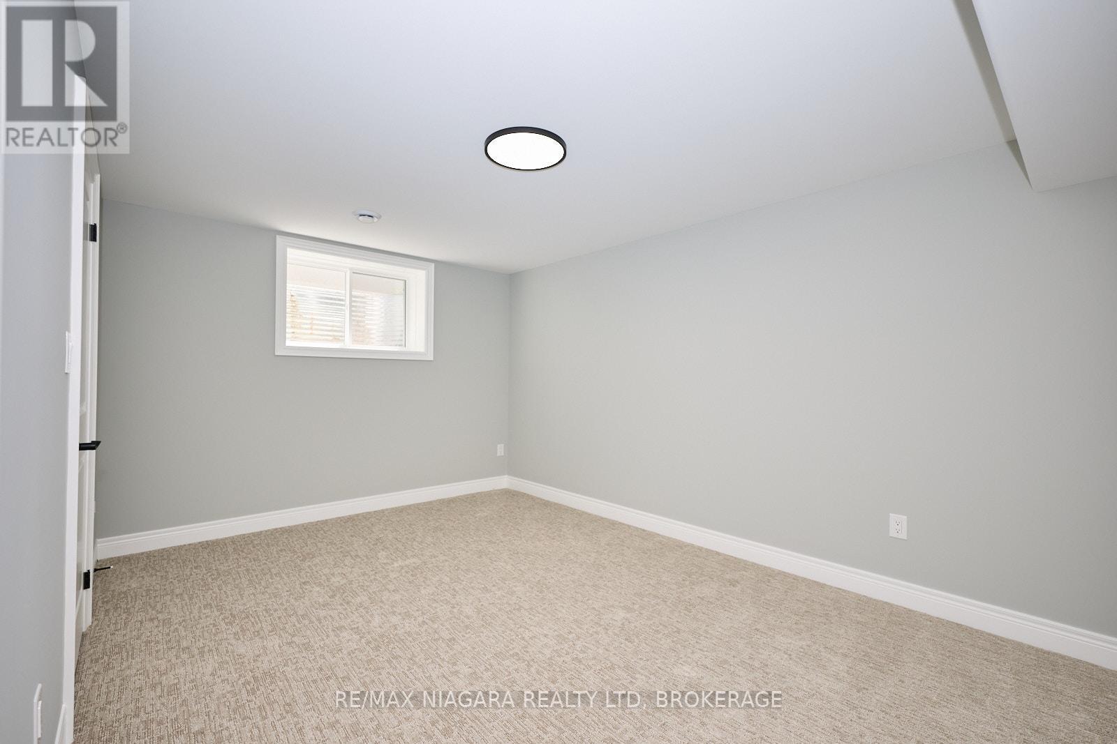 21 Sunrise Court N, Fort Erie, Ontario  L0S 1N0 - Photo 33 - X12403252