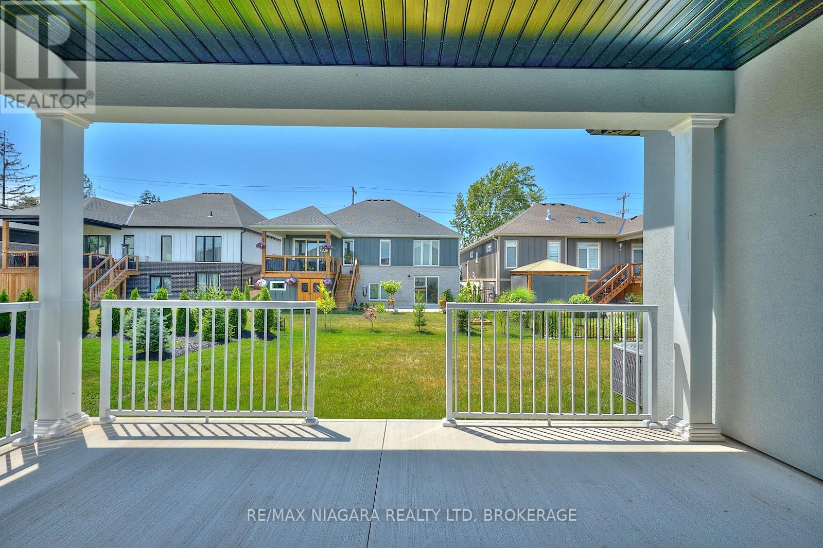 21 Sunrise Court N, Fort Erie, Ontario  L0S 1N0 - Photo 37 - X12403252