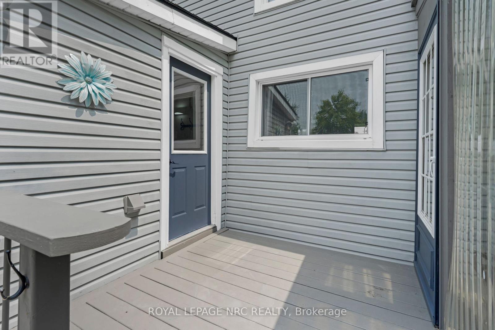 17 Windsor Avenue, Fort Erie, Ontario  L2A 5L8 - Photo 28 - X12403366