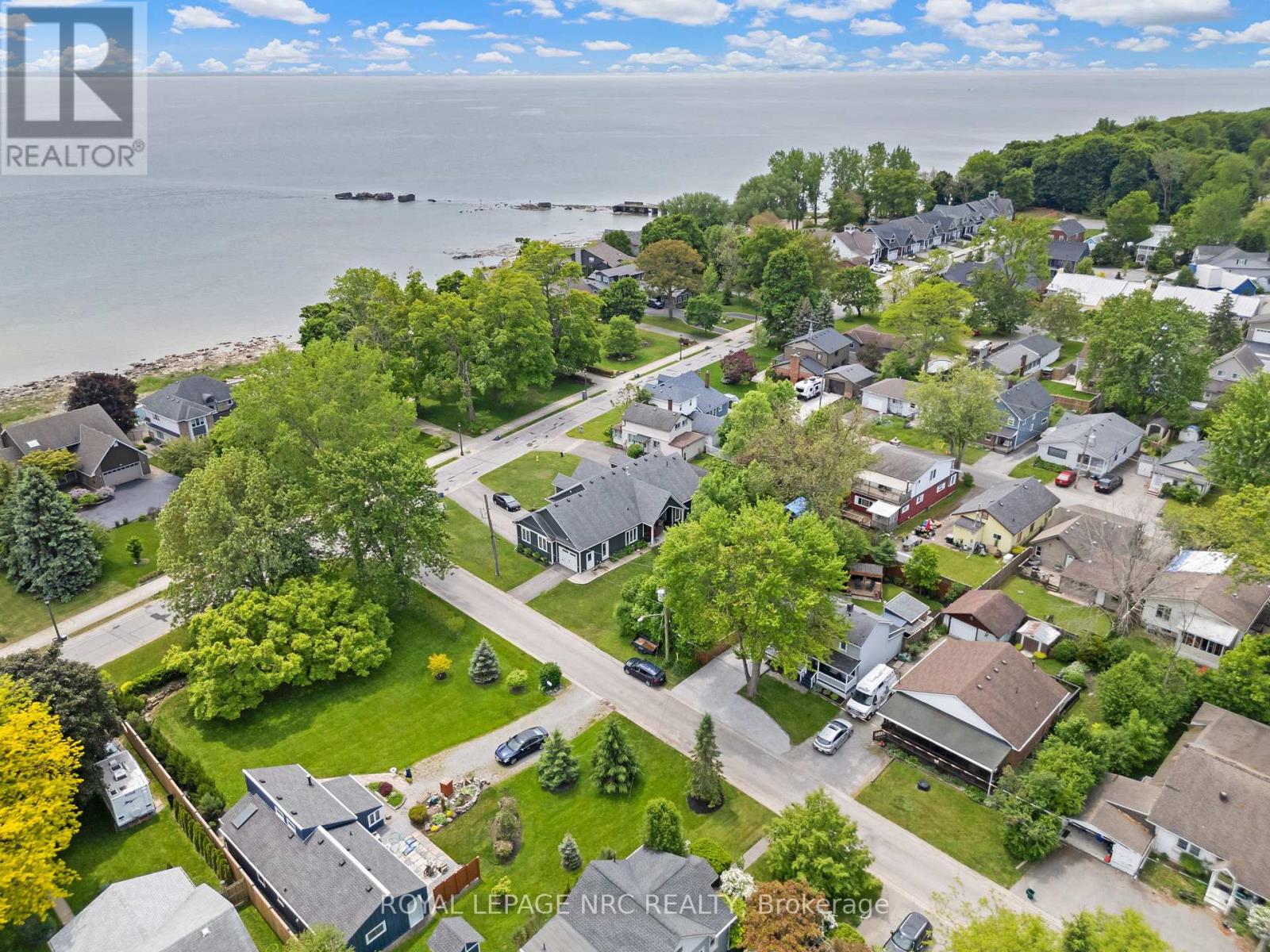 17 Windsor Avenue, Fort Erie, Ontario  L2A 5L8 - Photo 41 - X12403366