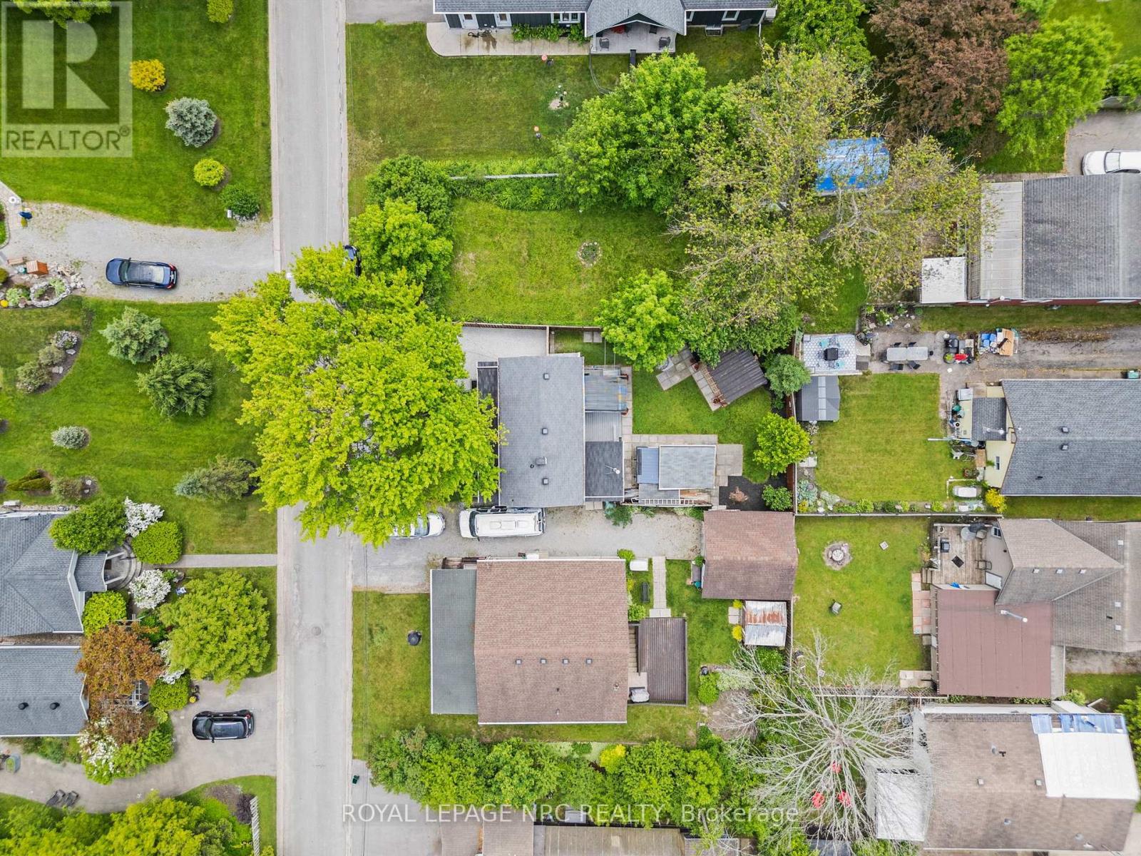 17 Windsor Avenue, Fort Erie, Ontario  L2A 5L8 - Photo 42 - X12403366