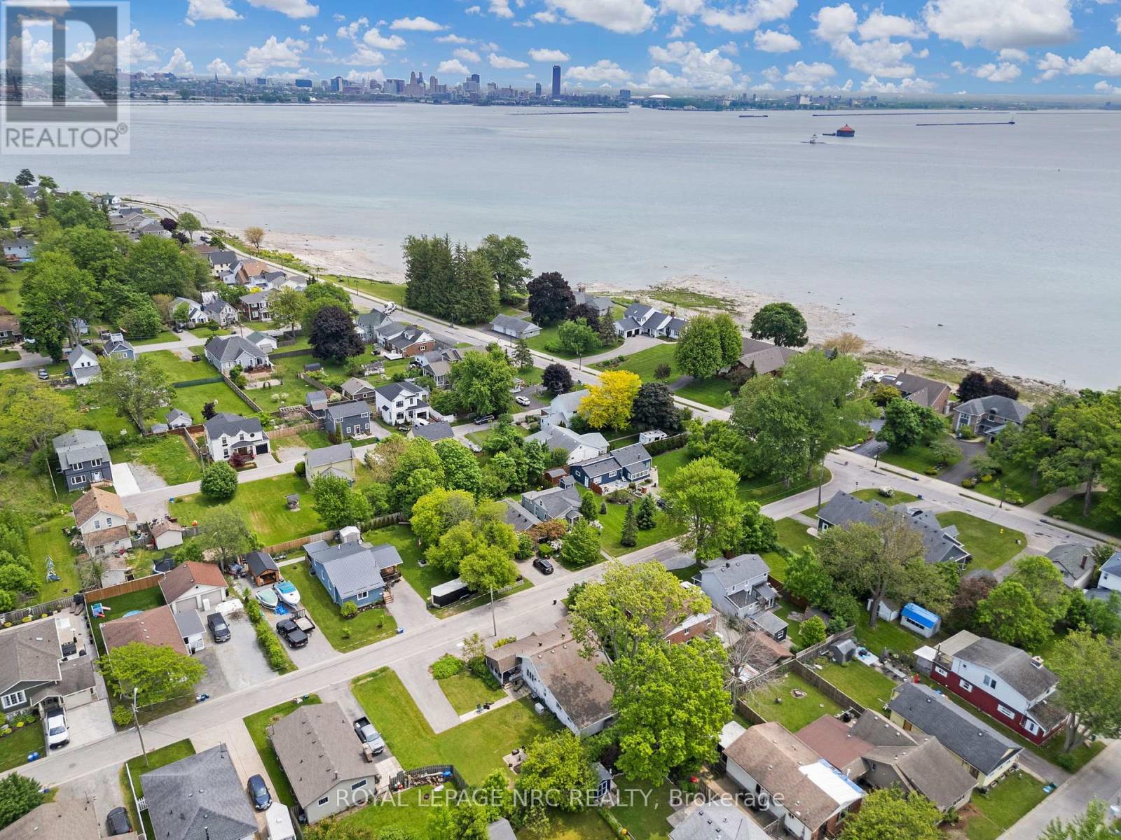 17 Windsor Avenue, Fort Erie, Ontario  L2A 5L8 - Photo 43 - X12403366