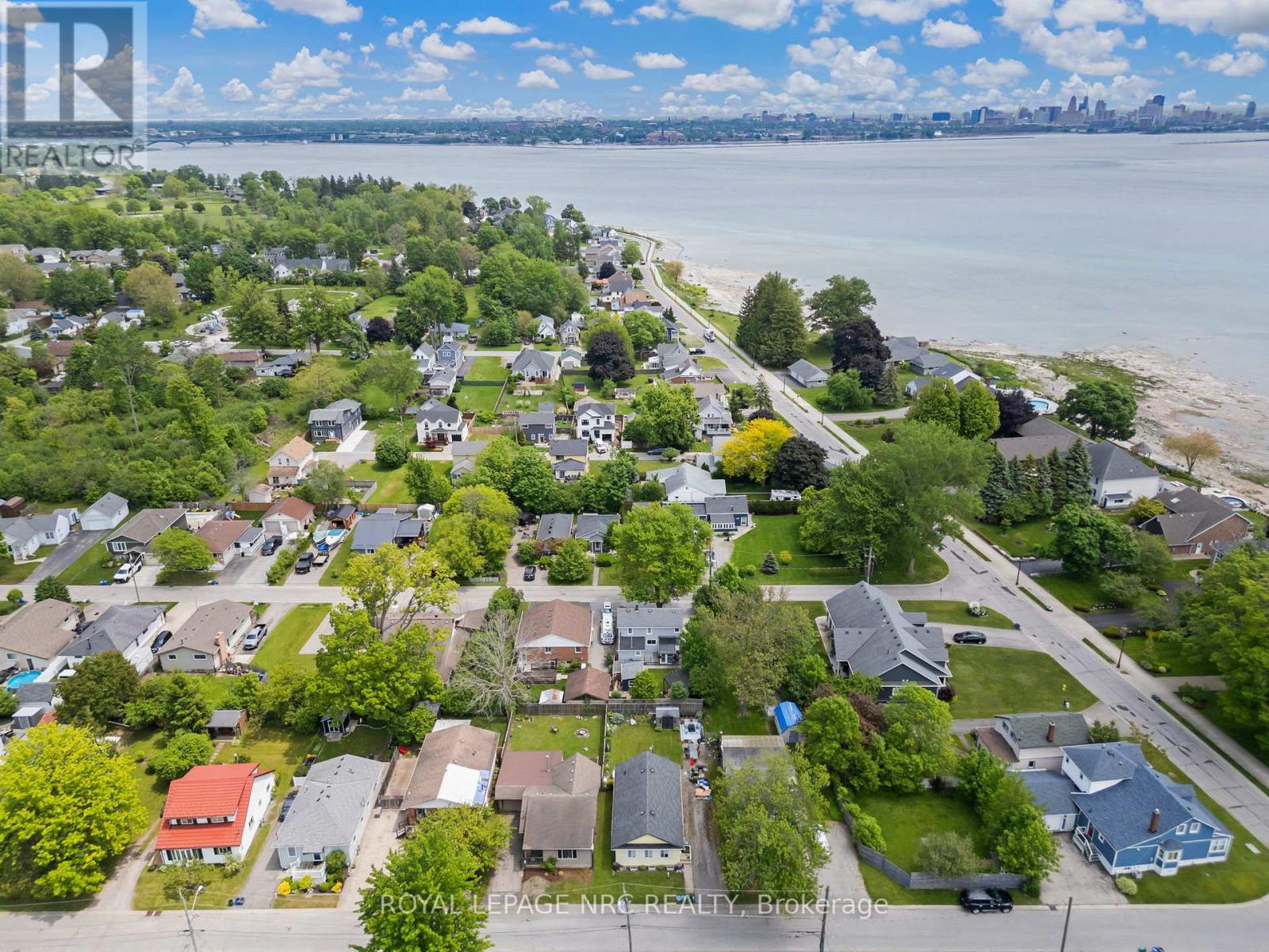 17 Windsor Avenue, Fort Erie, Ontario  L2A 5L8 - Photo 44 - X12403366