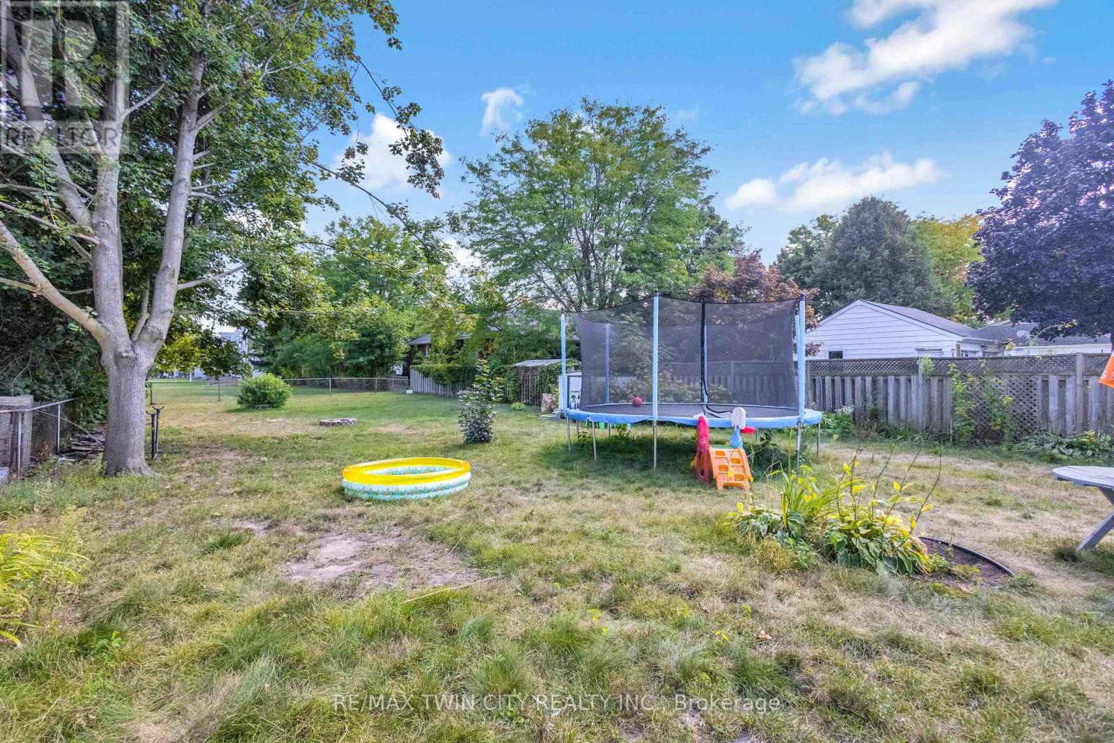 493 St Paul Avenue, Brant, Ontario  N3R 4P4 - Photo 26 - X12403162