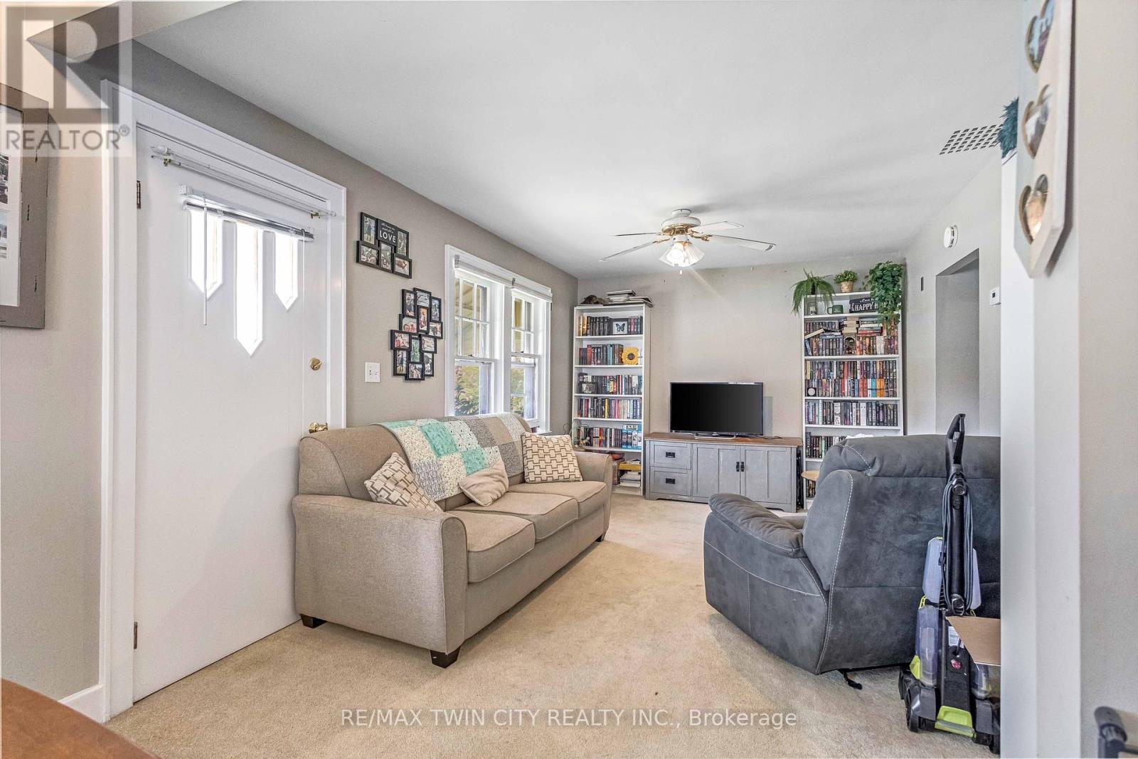 493 St Paul Avenue, Brant, Ontario  N3R 4P4 - Photo 4 - X12403162