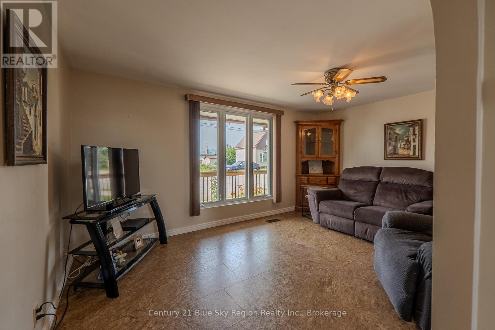 59 Principale Street W, West Nipissing, Ontario  P0H 2M0 - Photo 10 - X12403390