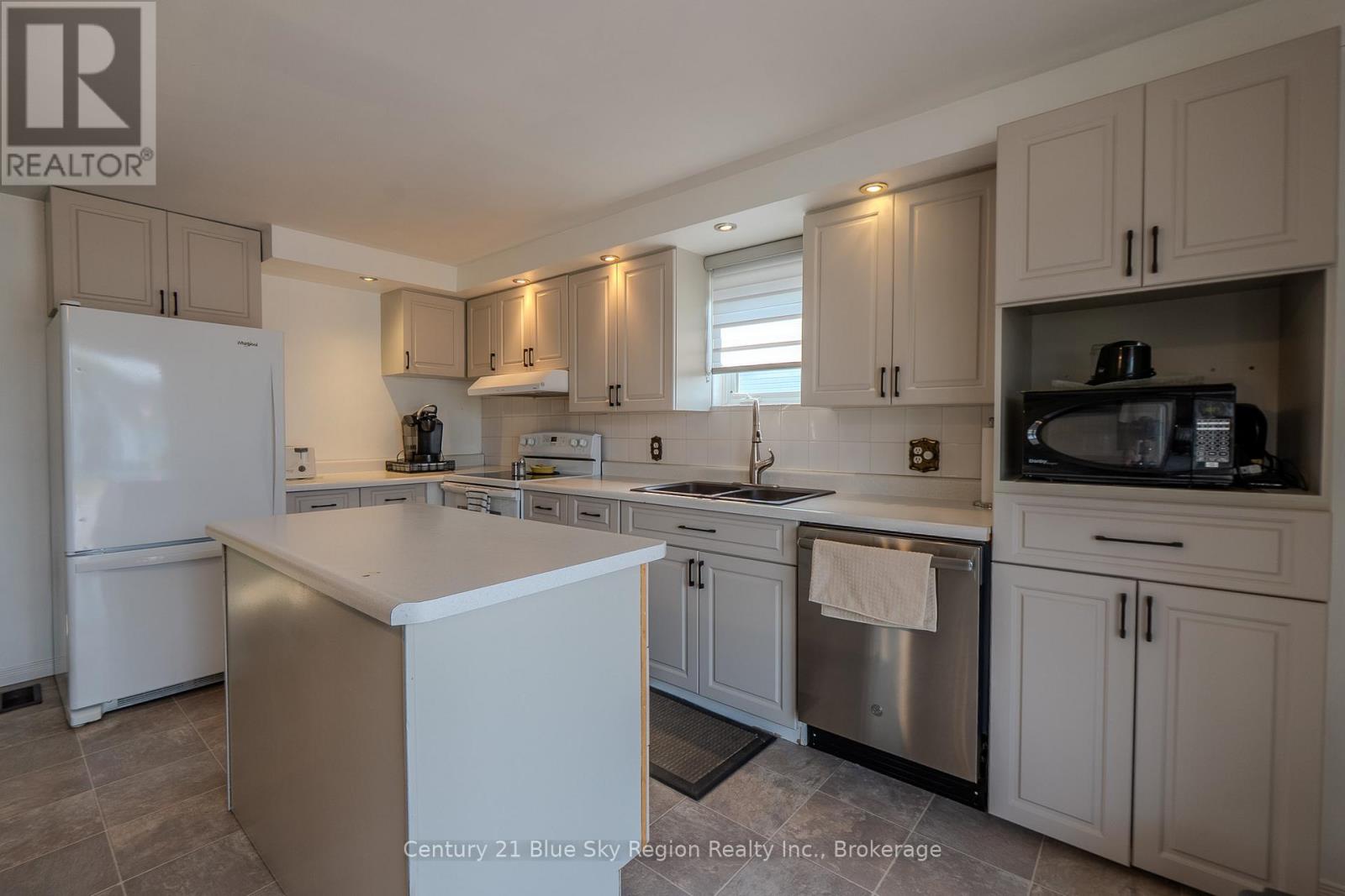 59 Principale Street W, West Nipissing, Ontario  P0H 2M0 - Photo 4 - X12403390