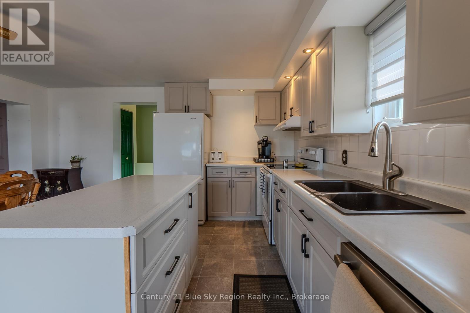 59 Principale Street W, West Nipissing, Ontario  P0H 2M0 - Photo 6 - X12403390