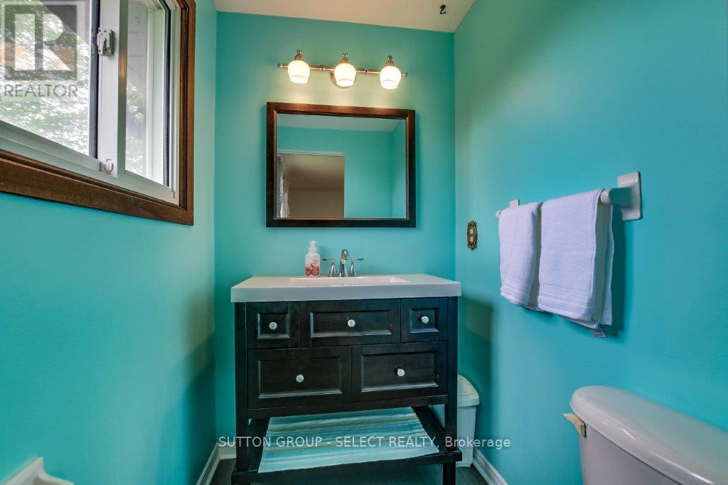 17750 Wyton Drive, Thames Centre, Ontario  N0M 2P0 - Photo 29 - X12375284