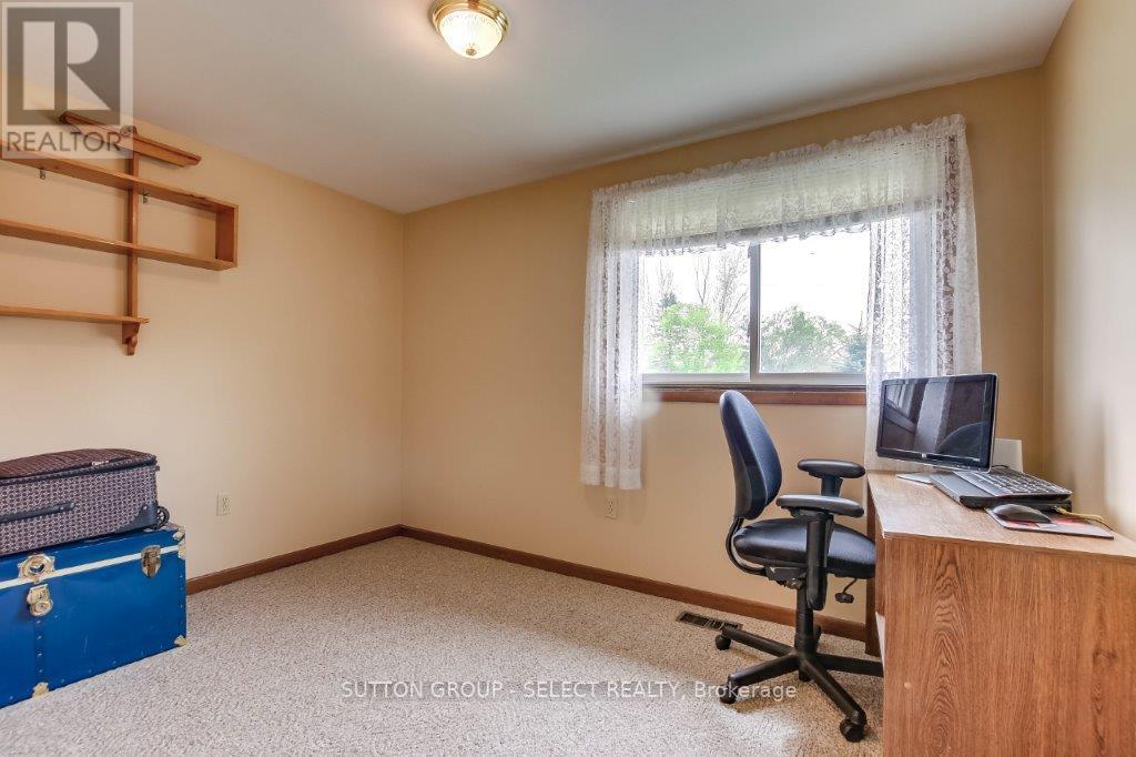 17750 Wyton Drive, Thames Centre, Ontario  N0M 2P0 - Photo 25 - X12375284