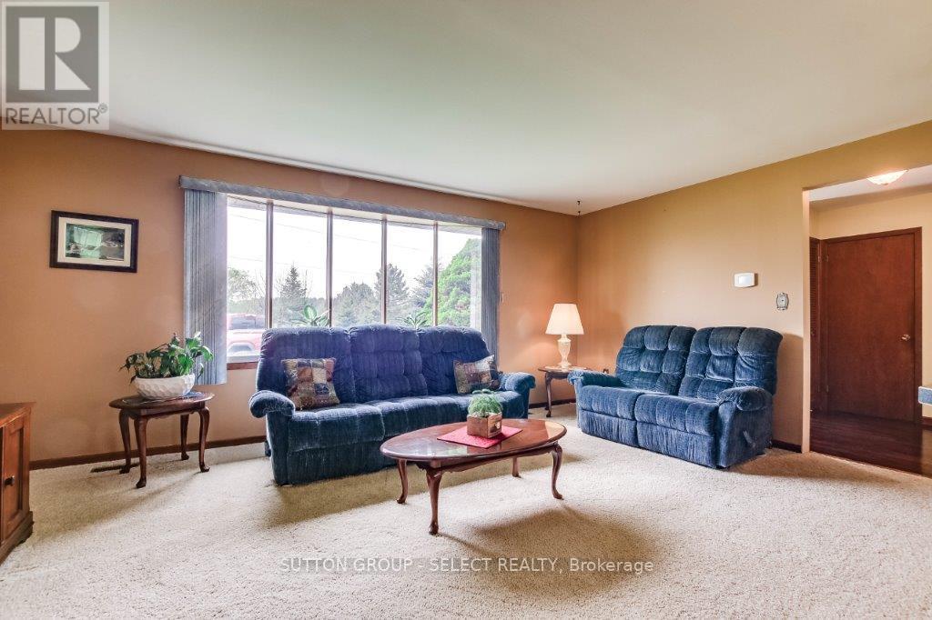 17750 Wyton Drive, Thames Centre, Ontario  N0M 2P0 - Photo 34 - X12375284