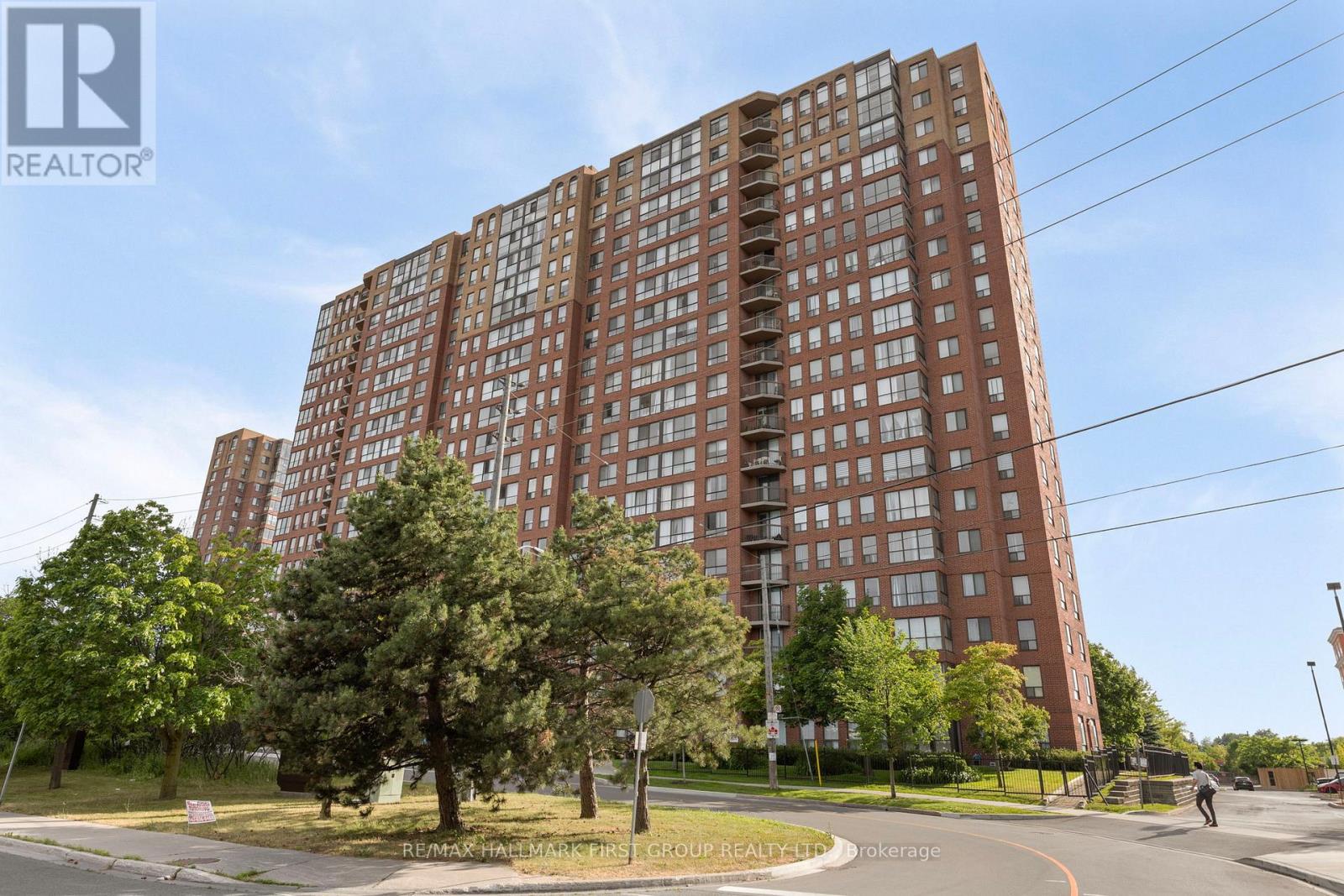 311 - 330 MCCOWAN ROAD, Toronto, Ontario