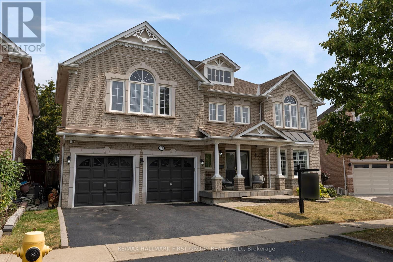 19 BALLGROVE CRESCENT, Ajax, Ontario