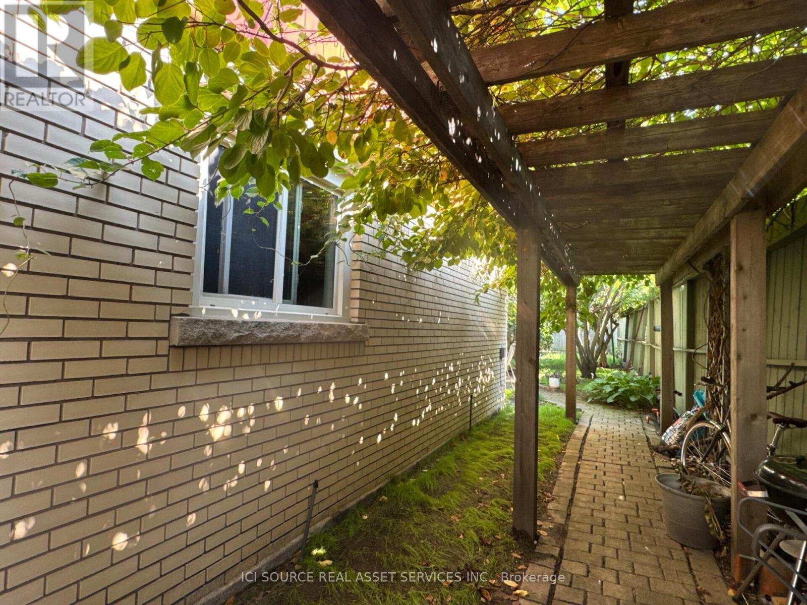 710 Sherbourne Road, Ottawa, Ontario  K2A 3H5 - Photo 17 - X12336343