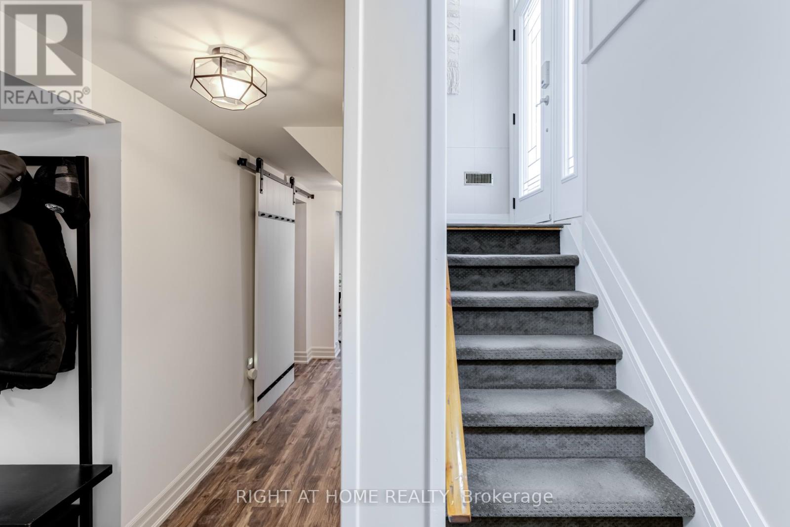 43 Sherwood Crescent, Brampton, Ontario  L6X 2C9 - Photo 17 - W12355841