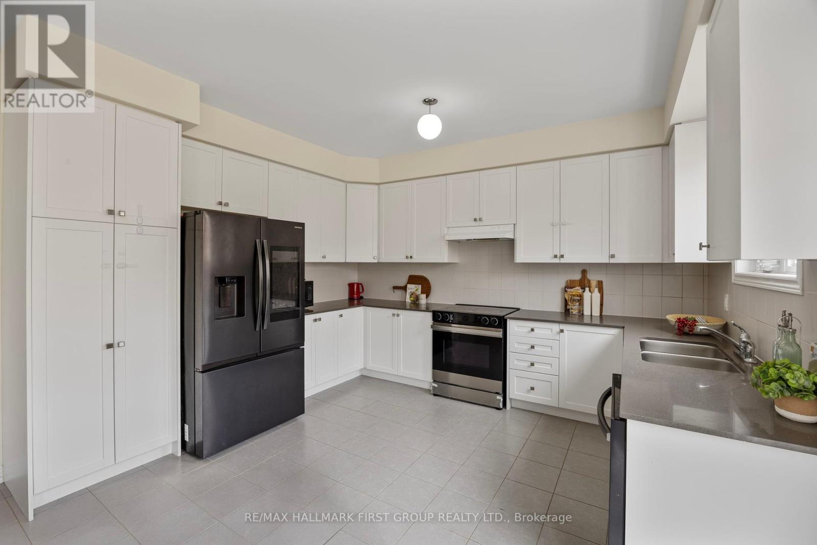 821 Steinberg Court, Peterborough North, Ontario  K9K 0H7 - Photo 20 - X12357093