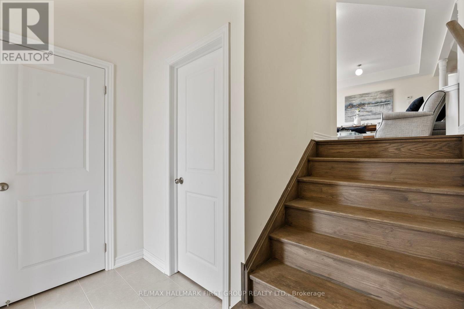 821 Steinberg Court, Peterborough North, Ontario  K9K 0H7 - Photo 4 - X12357093
