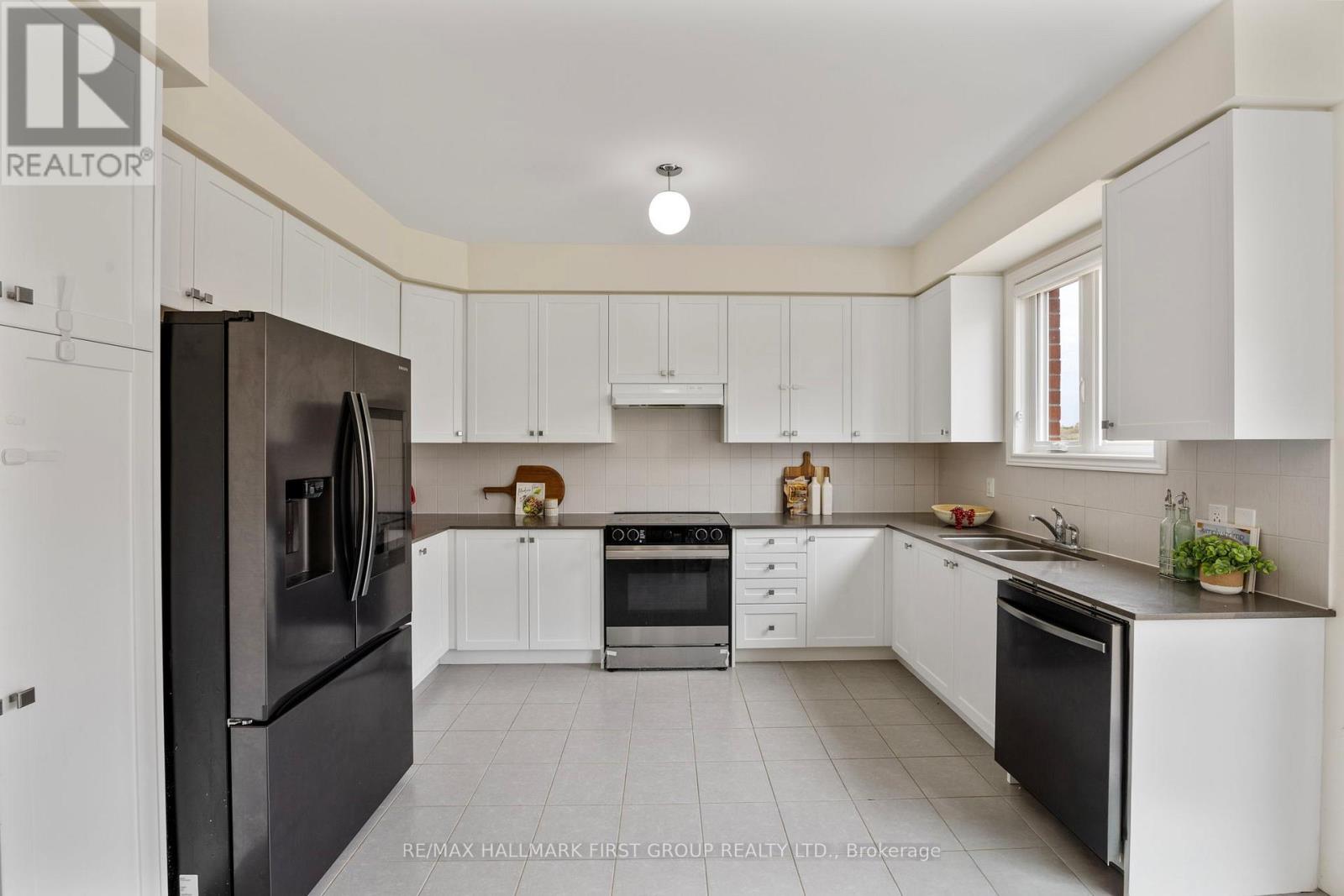 821 Steinberg Court, Peterborough North, Ontario  K9K 0H7 - Photo 19 - X12357093