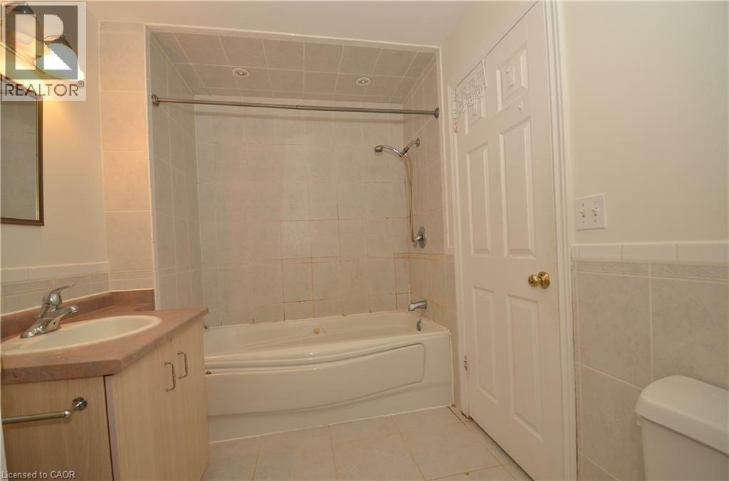490 Springbrook Avenue, Ancaster, Ontario  L9G 3K9 - Photo 12 - 40769776