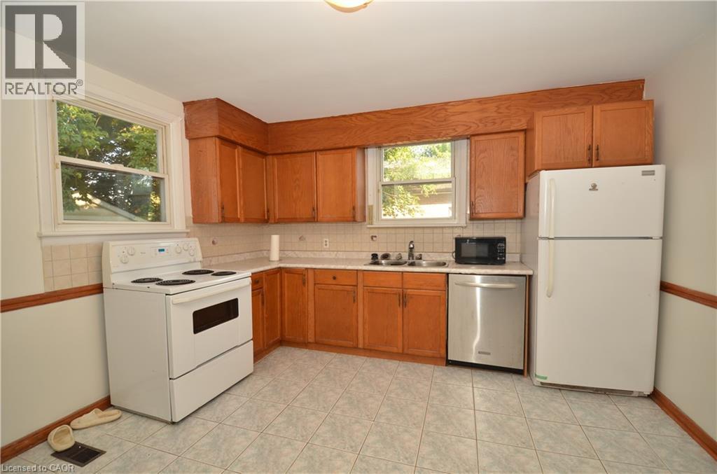 490 Springbrook Avenue, Ancaster, Ontario  L9G 3K9 - Photo 6 - 40769776