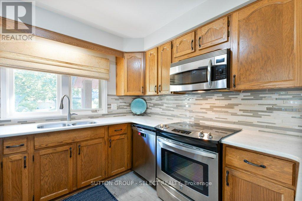 714 Springbank Drive, London South, Ontario  N6K 1A3 - Photo 16 - X12403412