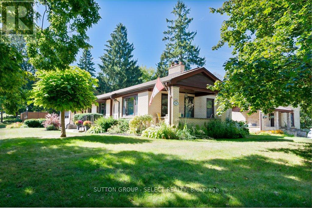 714 Springbank Drive, London South, Ontario  N6K 1A3 - Photo 2 - X12403412