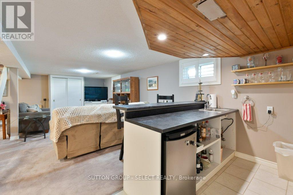 714 Springbank Drive, London South, Ontario  N6K 1A3 - Photo 28 - X12403412