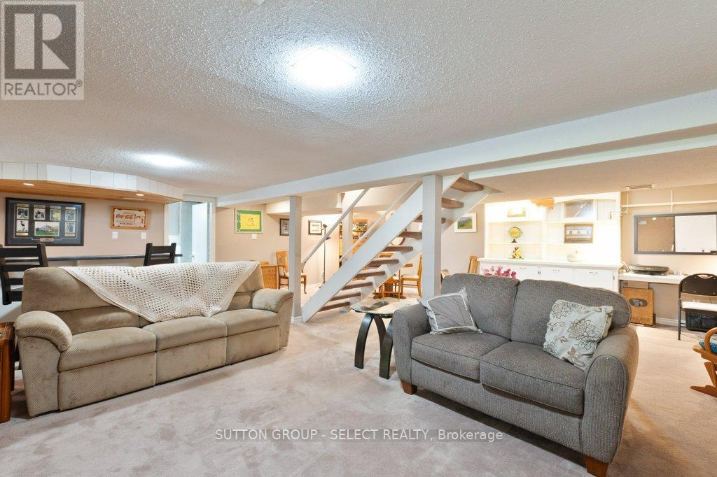714 Springbank Drive, London South, Ontario  N6K 1A3 - Photo 29 - X12403412