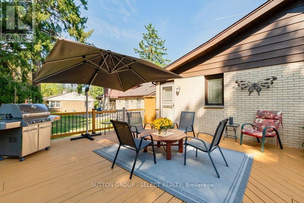 714 Springbank Drive, London South, Ontario  N6K 1A3 - Photo 32 - X12403412