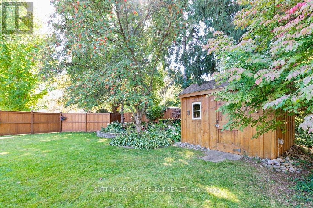 714 Springbank Drive, London South, Ontario  N6K 1A3 - Photo 35 - X12403412
