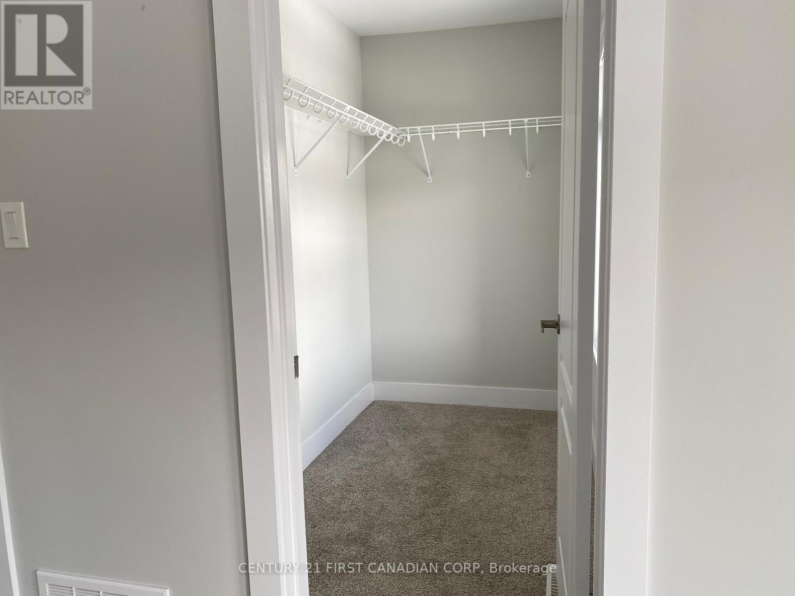 11 - 1820 Canvas Way, London North, Ontario  N5X 0N5 - Photo 8 - X12403467
