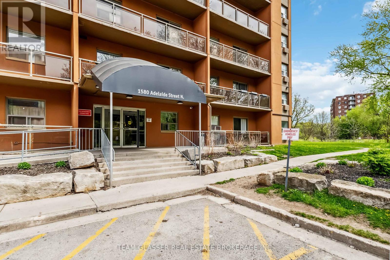 395 - 1580 Adelaide Street N, London North, Ontario  N5X 2L5 - Photo 1 - X12403476