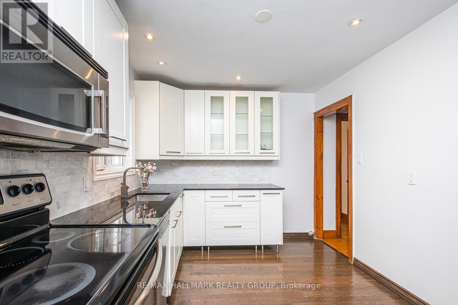 150 Ruskin Street, Ottawa, Ontario  K1Y 4C1 - Photo 10 - X12403416