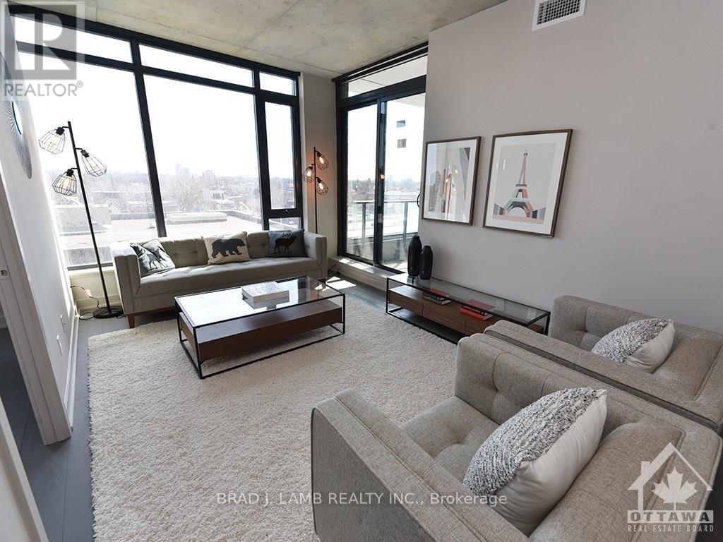 209 - 203 Catherine Street, Ottawa, Ontario  K2P 1J5 - Photo 2 - X12403434