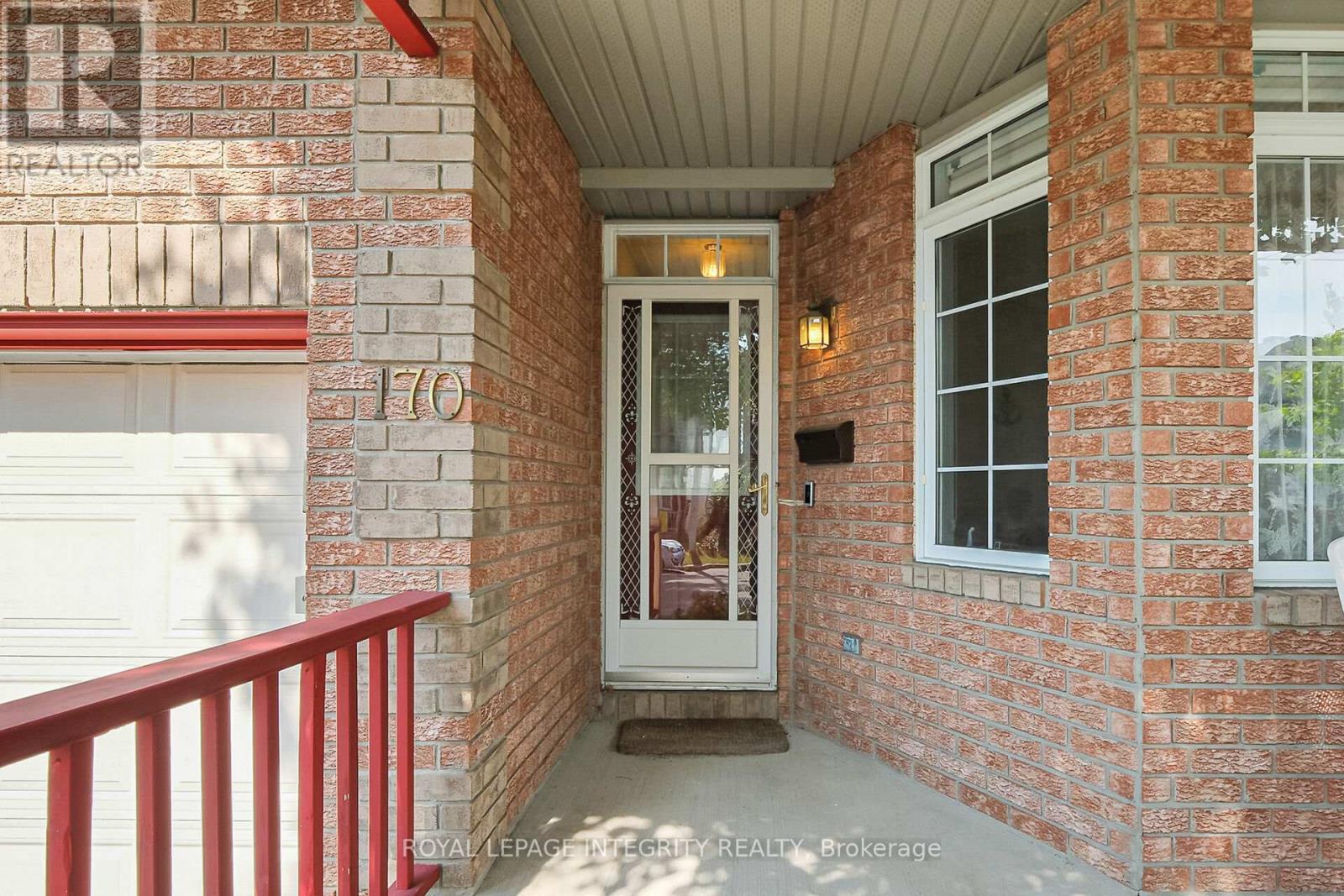 170 Grandpark Circle, Ottawa, Ontario  K1G 6R5 - Photo 4 - X12403446