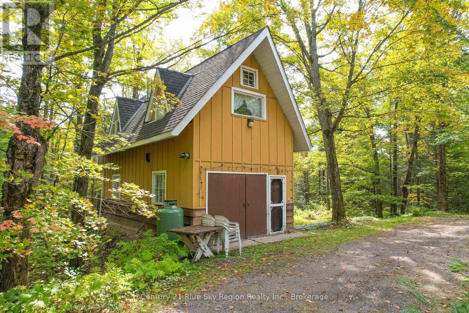 435 Lees Road, North Bay, Ontario  P1B 8G4 - Photo 2 - X12403447