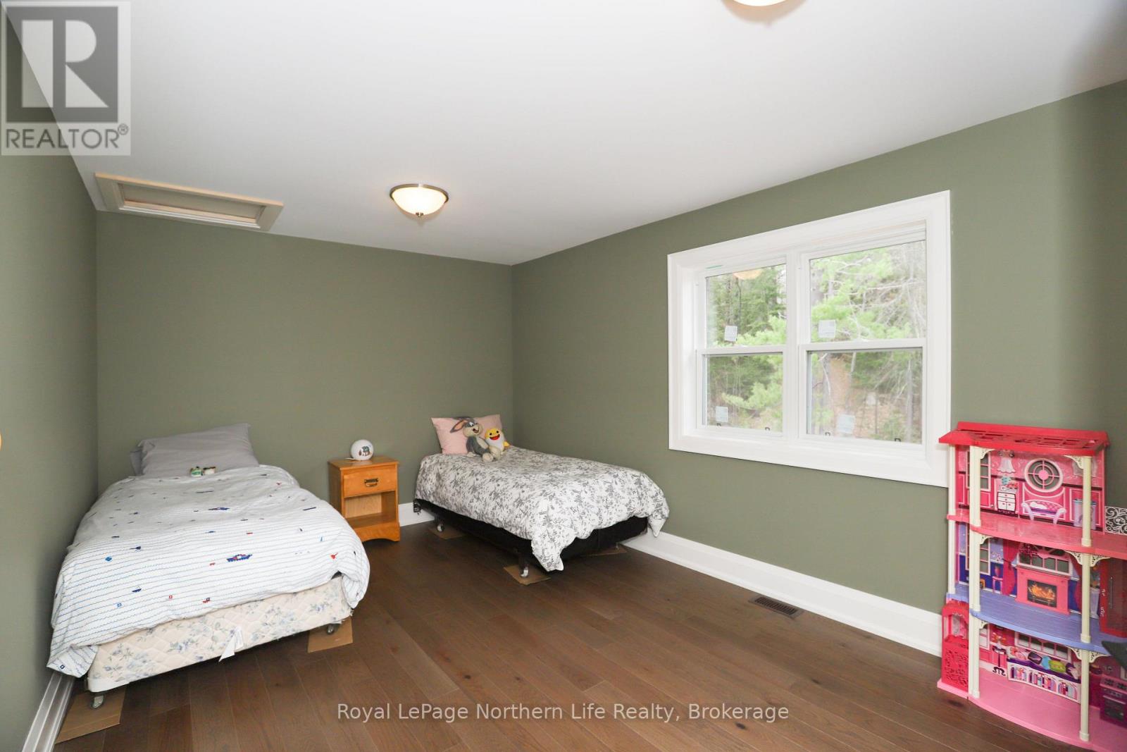429 Fox Run Drive, Temagami, Ontario  P0H 2H0 - Photo 31 - X12403479