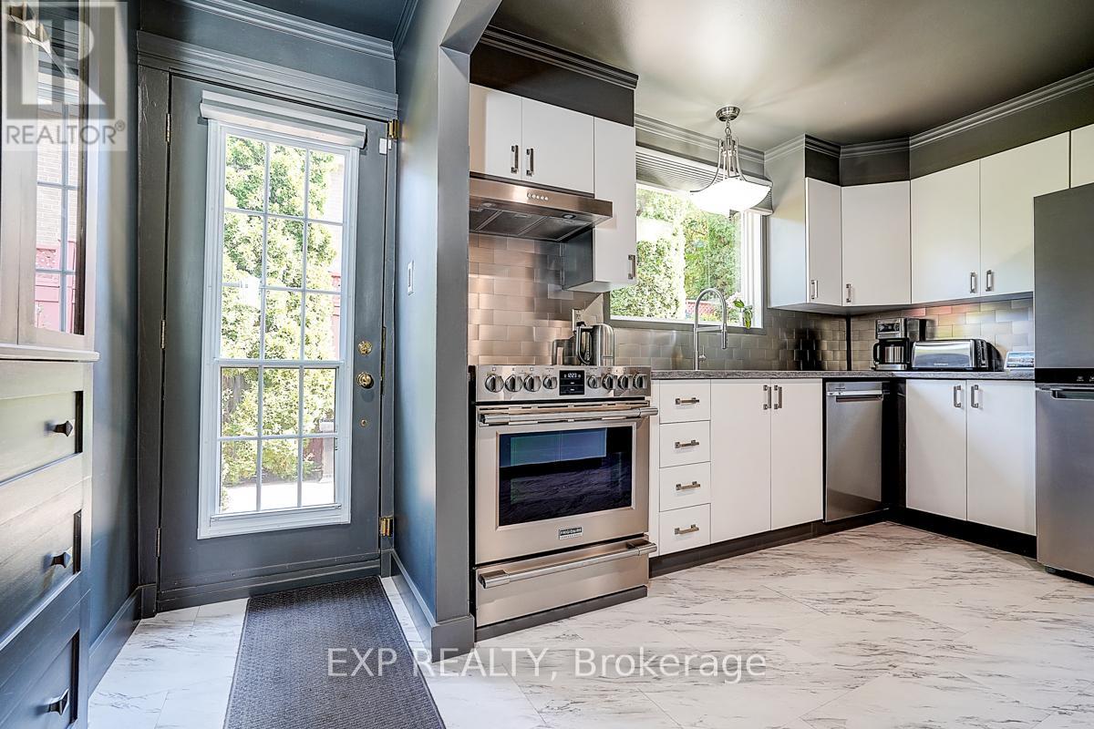 62 Kempsell Crescent, Toronto, Ontario  M2J 2Z7 - Photo 11 - C12403230