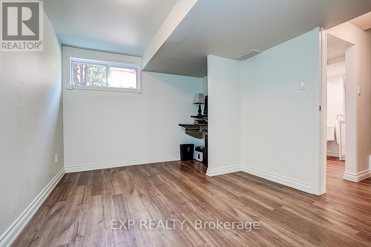 62 Kempsell Crescent, Toronto, Ontario  M2J 2Z7 - Photo 18 - C12403230