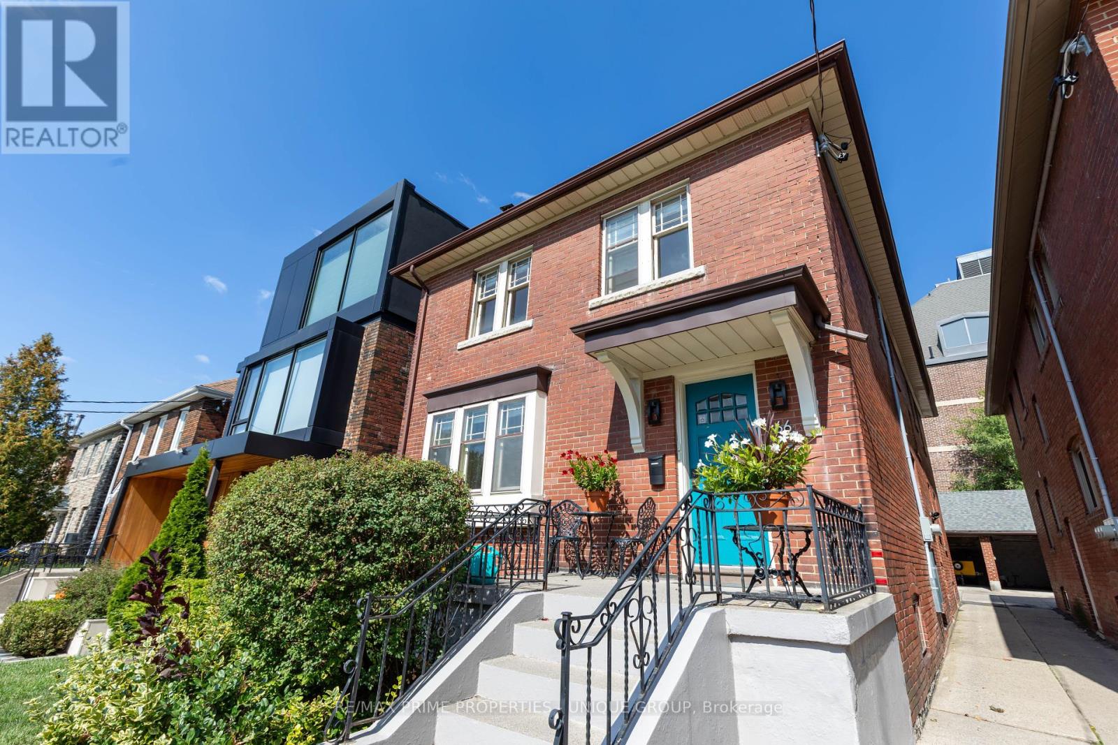 66 Burnaby Boulevard, Toronto, Ontario  M5N 1G4 - Photo 2 - C12403256