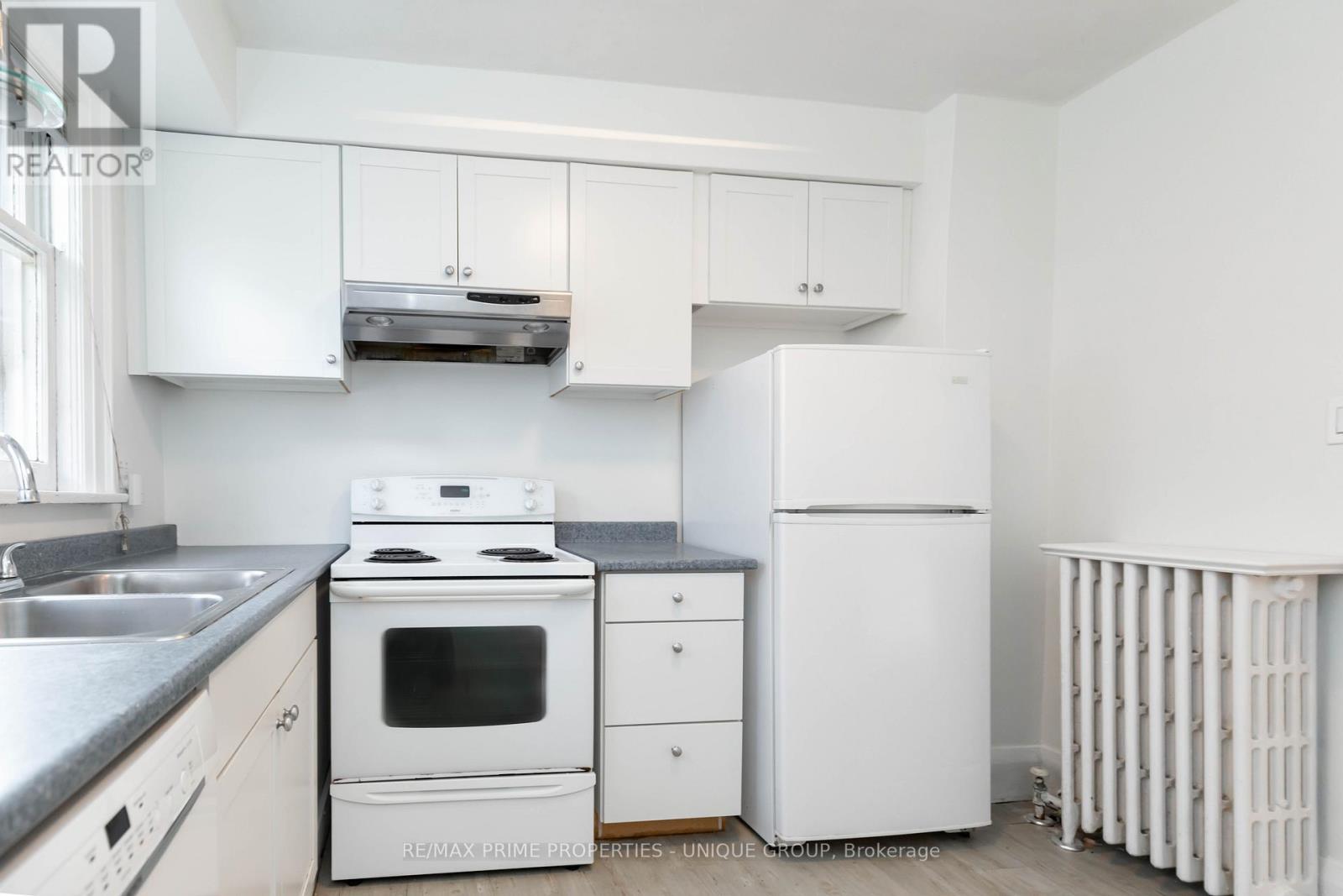 66 Burnaby Boulevard, Toronto, Ontario  M5N 1G4 - Photo 28 - C12403256