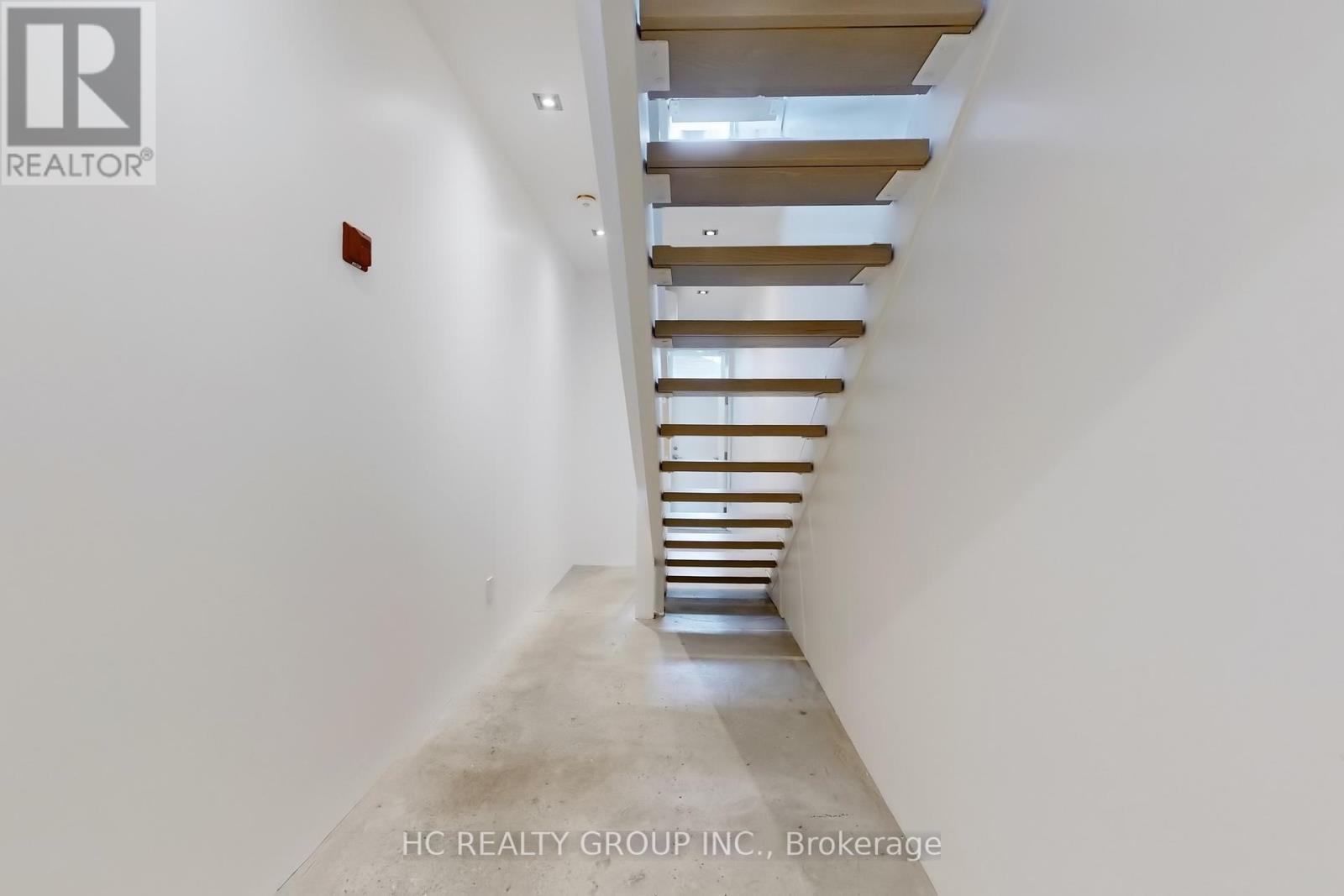 899 Dundas Street W, Toronto (Trinity-Bellwoods), Ontario  M6J 1V9 - Photo 11 - C12403278