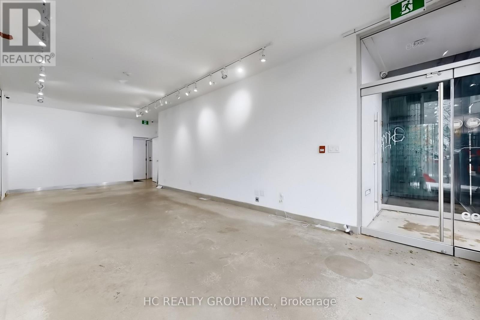899 Dundas Street W, Toronto (Trinity-Bellwoods), Ontario  M6J 1V9 - Photo 3 - C12403278