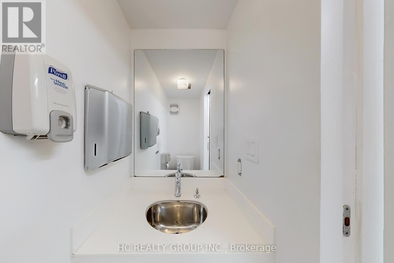 899 Dundas Street W, Toronto (Trinity-Bellwoods), Ontario  M6J 1V9 - Photo 7 - C12403278