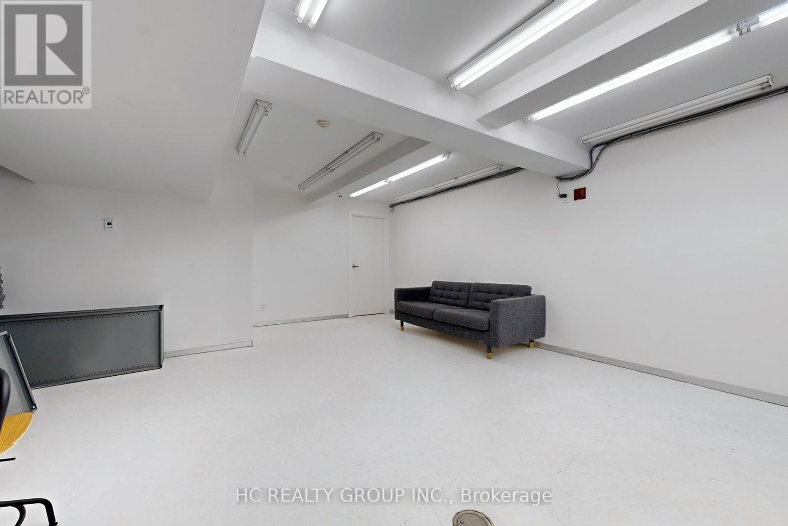 899 Dundas Street W, Toronto (Trinity-Bellwoods), Ontario  M6J 1V9 - Photo 8 - C12403278