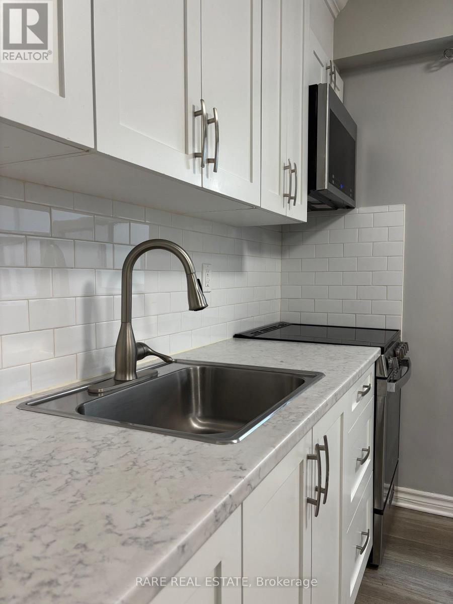 202 - 253 Augusta Avenue, Toronto, Ontario  M5T 2L8 - Photo 3 - C12403340